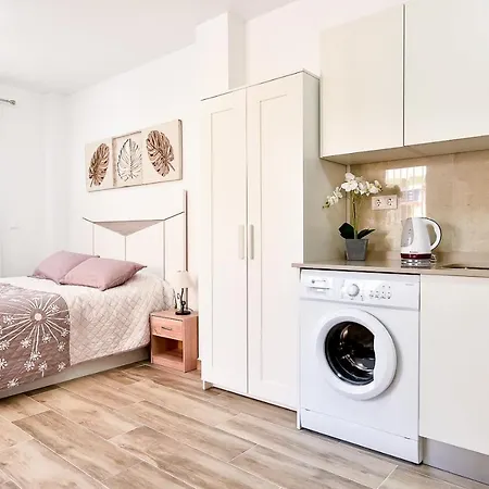 Apartament Cura *