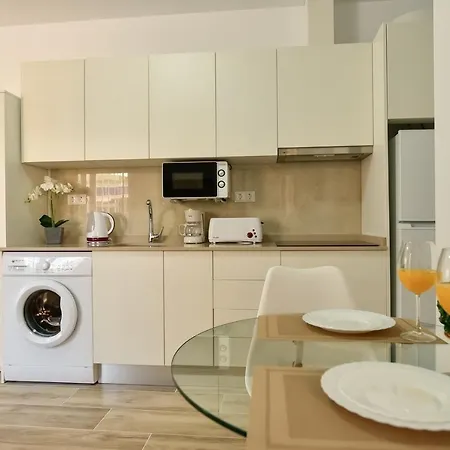 Cura Apartament